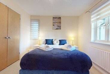 住所 Impeccable 4 Bed House In London