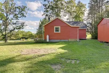 Mökkimajoitus Charming Watkins Glen Home W/ Yard!