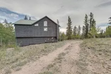 Mökkimajoitus Jefferson Mountain Cabin W/ Private Deck & Grill!