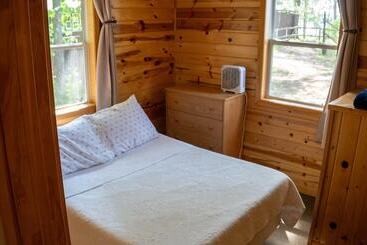 بيت ريفى Lincolnwood Cabin 2