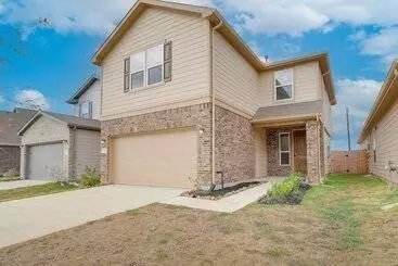 Landhaus Spring Retreat W/ Private Yard & Charcoal Grill!