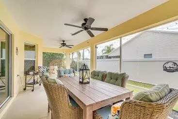 Mökkimajoitus Private Lanai & Pool Access: Home In The Villages!