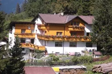 هتل Haus Waldheim