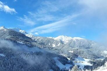 ホテル Gasthof Wacht