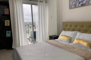 מלון כמוסות Inspiria Condominium Tower Davao