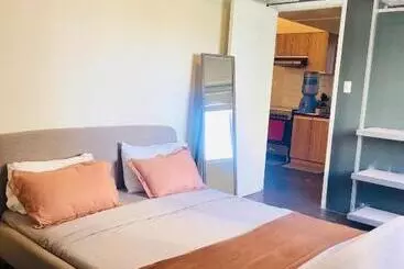 Apartahotel Modern Living At Avida Riala