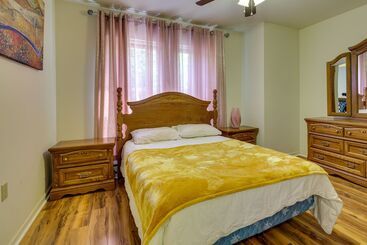 Сельский дом Fire Pit, Kayak & Gas Grill: Pocono Lake Home!