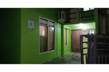 Отель Merpati Hostel Banyuwangi