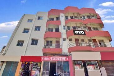 בית מלון כפרי Ujjwal