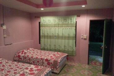 Nimmano Resort At Suanphueang