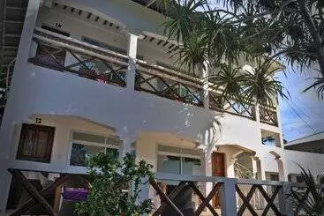 ベッドアンドブレックファースト Cocolala Beach House