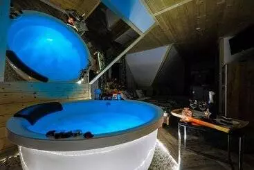 Majatalo Góralska Villa Apartamenty Z Jacuzzi & Home Spa & Zakopane