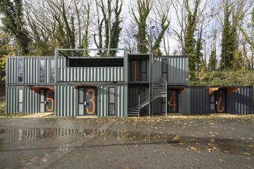 Hostel Conteneurs   Ville Haute