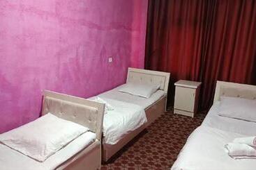 هتل Davr хостел