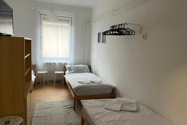 膳宿费 Deseda Kabin