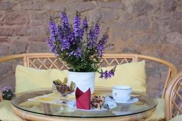 ペンション Vierzeithof   Hofcafé Eiszeit