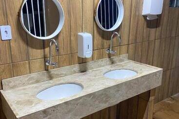 ユースホステル Pousada Vila Do Carmo