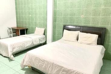 בית מלון כפרי Camila Living Yogyakarta Redpartner