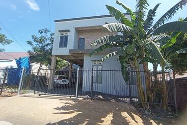 Отель Oyo 93400 Pondok Tawing Rumbih