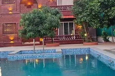 Hotel V & D Resort