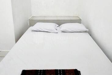 Szálloda California Mitra Reddoorz