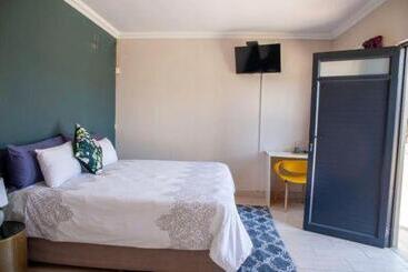 膳宿费 Mila’s Guest Lodge