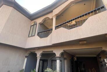 تختخواب و صبحانه Furnished House Of Véranda Groupe