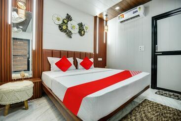 Отель Little Cozy Cottage