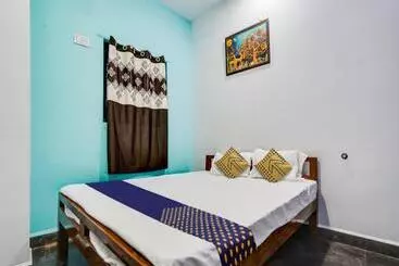 Spot On Hotel Royal Stay