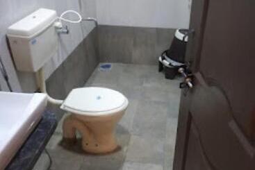 Squirrel Resort Shinoli