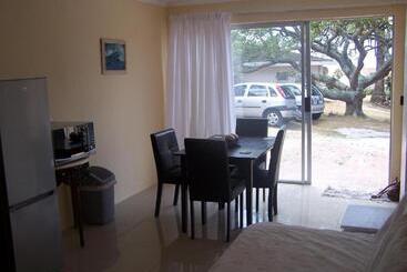 بنسيون See Side Stay