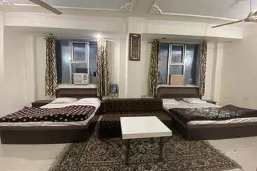 ホテル Jk Breeze & Dental Care Jammu