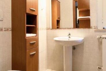 Isa Apartments 2 Beds In Residence With Swimming Pool In San Vincenzo, Just 600 Meters From The Sea