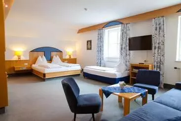 Goldenes Schiff Hotel Mietparkplätze