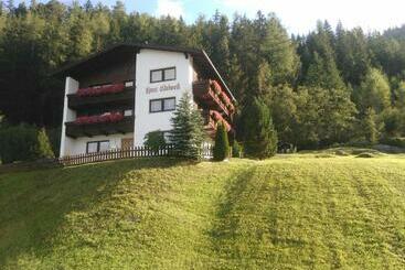 ホテル Haus Edelweiß