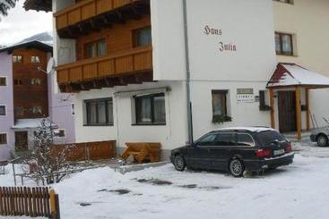 Hotell Haus Julia