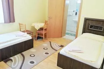 Hotel Pension Weisses Lamm