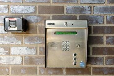 هتل آپارتمان Balcony,gym,rooftop Grill,terrace, Kingbed, 4k Tv