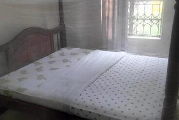 تختخواب و صبحانه Via Sun Flower Guesthouse