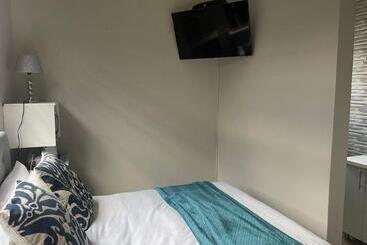 Пансион Oaktree