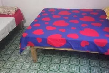 تختخواب و صبحانه Roshani Guest House And Restaurant Ngadi Bazar