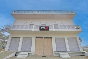 Spot On Hotel Happy Stay