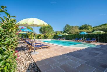 مبيت وإفطار Domaine Benester   Chambre Axel   4 épis