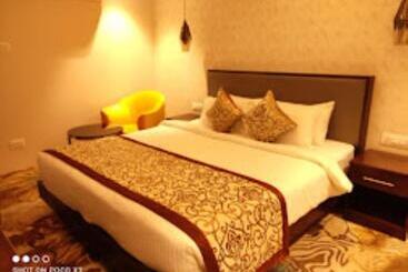 Hotel The Triple Crown ,bettiah