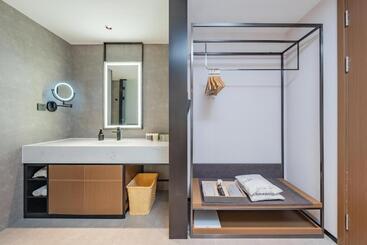 Atour Hotel Guangzhou Pazhou Exhibition Center Port Free Shuttle Bus During Canton Fair