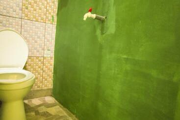 호텔 Reddoorz Near Pelabuhan Ajibata Parapat