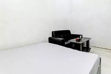 Hotel Spot On Red Stone