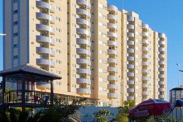 בית מלון כפרי Flat Caldas Novas   Golden Dolphin Express