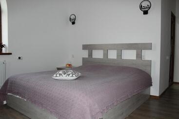 Pensão Bears And Berries