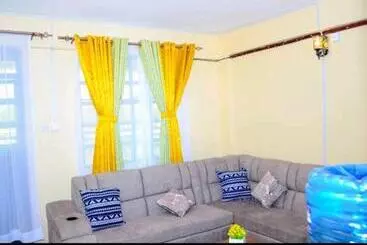 پانسیون Elicon Empire Homes